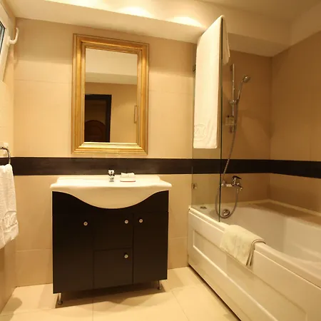 Vox Maris Grand - Adults Only