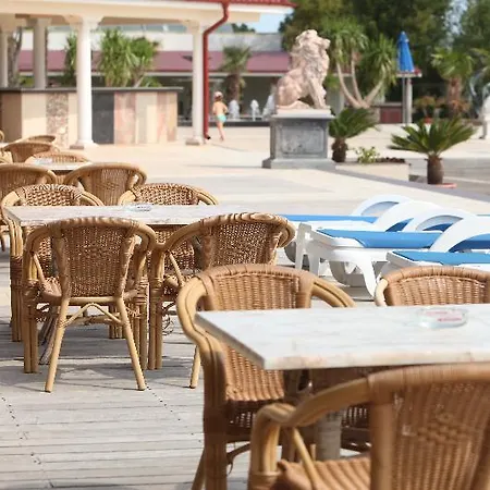 Vox Maris Grand - Adults Only